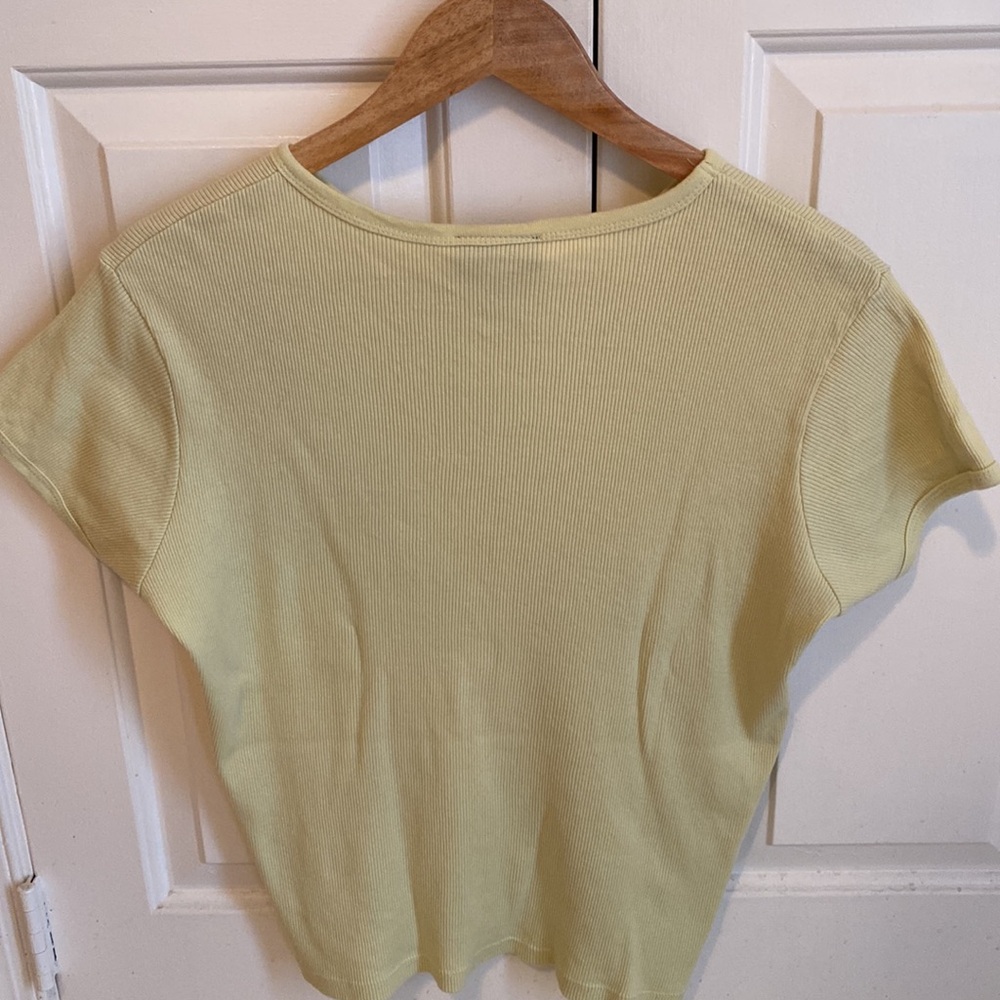 Green Short Sleeve Ribbed Top - Picture 3 of 3